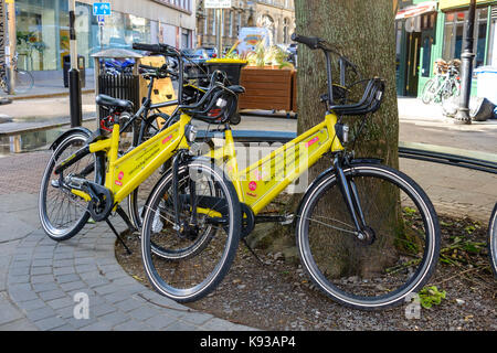 Un Yobike pour voitures dans le centre-ville de Bristol England UK Banque D'Images