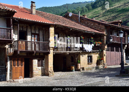 Maison à barcena mayor, le nord de l'Espagne cantabrique. Banque D'Images