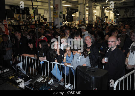 Tout ce tout en concert et signer des copies de leur nouvel album 'la fièvre dream' à rough trade east de Brick Lane comprend : l'atmosphère, où des fans : London, Royaume-Uni Quand : 21 août 2017 Source : wenn.com Banque D'Images