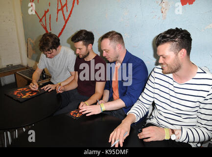 Tout ce tout en concert et signer des copies de leur nouvel album 'la fièvre dream' à rough trade east de Brick Lane comprend : tout tout, Jonathan Higgs, Jeremy Pritchard, Alex robertshaw, Michael où spearman : London, Royaume-Uni Quand : 21 août 2017 Source : wenn.com Banque D'Images