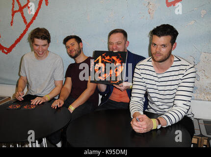 Tout ce tout en concert et signer des copies de leur nouvel album 'la fièvre dream' à rough trade east de Brick Lane comprend : tout tout, Jonathan Higgs, Jeremy Pritchard, Alex robertshaw, Michael où spearman : London, Royaume-Uni Quand : 21 août 2017 Source : wenn.com Banque D'Images