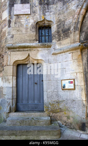 Détail de l'ancienne tour de l'horloge à Avallon, Yonne, Bourgogne, France Banque D'Images