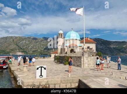 Le Monténégro, Perast, temple de la Notre Dame des roches dans situé sur l'île artificielle de la baie de Kotor, 1630 Banque D'Images