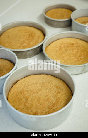 Close-up de gâteaux frais dans un bol Banque D'Images