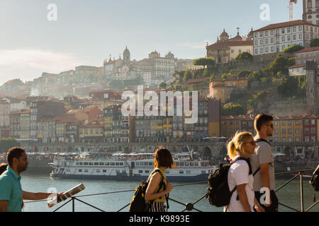 Porto,Portugal - juin21:balades touristiques à oldtown district,porto est la deuxième plus grande ville du Portugal après Lisbonne et l'une des grandes zones urbaines Banque D'Images