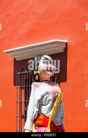 Le papier mâché personne à Oaxaca, Mexique Banque D'Images