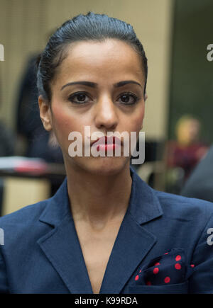 Secrétaire d'état sawsan chebli (SPD) arrive à la 960e réunion du Bundesrat (Conseil fédéral) à Berlin, Allemagne, 22 septembre 2017. photo : Soeren stache/dpa Banque D'Images