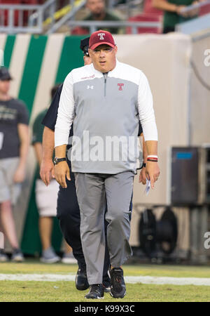 Tampa, Floride, USA. Sep 21, 2017. Temple Owls Head coach Geoff Collins avant le match entre le Temple Owls et le South Florida Bulls chez Raymond James Stadium de Tampa, Floride. Del Mecum/CSM/Alamy Live News Banque D'Images