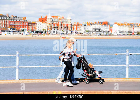 Weymouth, Royaume-Uni. 22 sep, 2017. uk weather. été bloqué sur à Weymouth, sur ce qui est officiellement le premier jour de l'automne crédit : Stuart fretwell/Alamy live news Banque D'Images