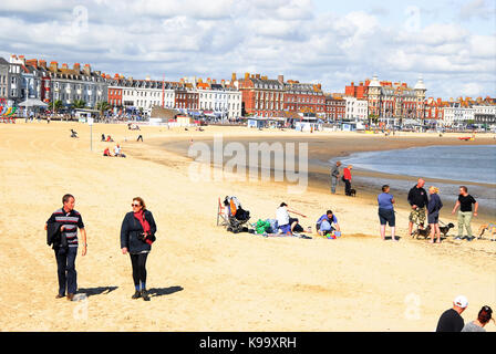 Weymouth, Royaume-Uni. 22 sep, 2017. uk weather. été bloqué sur à Weymouth, sur ce qui est officiellement le premier jour de l'automne crédit : Stuart fretwell/Alamy live news Banque D'Images