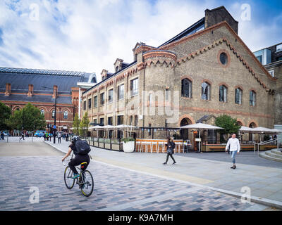 Gymnase allemand - le bâtiment historique près de la gare de Londres St Pancras a été construit 1864-65 pour la société allemande de gymnastique, maintenant un quartier chic bistro Banque D'Images