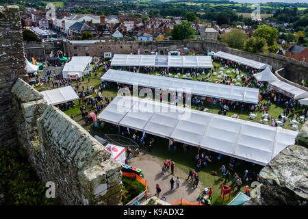 Les visiteurs du Festival, de l'Alimentation 2017 Ludlow Ludlow, Shropshire, Angleterre Banque D'Images