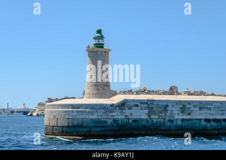 Le phare de St Elmo's fort. Banque D'Images