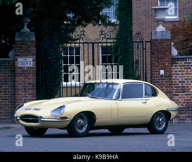 1966 jaguar e type s1 4.2 2 +2 Banque D'Images