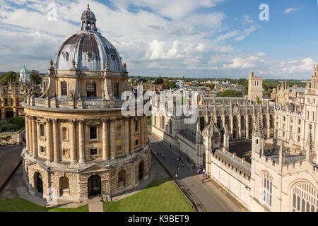 La Radcliffe Camera de St Mary's Church Oxford Oxfordshire England Banque D'Images