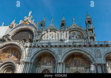 Fragment de beauté la basilique Saint Marc à la place San Marco ou piazza, Venezia, Venise, Italie, Europe Banque D'Images