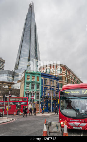 Le Shard, London, vu de Tooley Street Banque D'Images