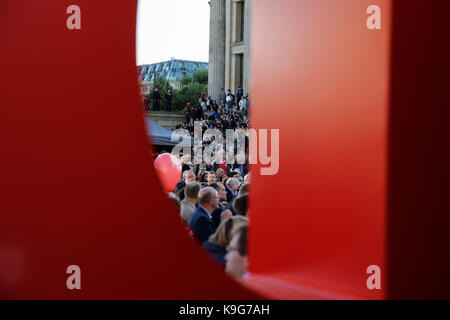 Berlin, Allemagne. 22 sep, 2017. Des milliers de partisans en sont venus à la manifestation. Le candidat à la chancellerie allemande du SPD (parti social-démocrate d'Allemagne) était le principal orateur lors d'un vaste rassemblement dans le centre de Berlin, à deux jours d'avance sur les élections générales allemandes. crédit : michael debets/pacific press/Alamy live news Banque D'Images