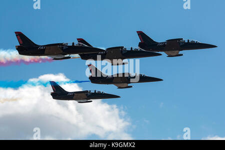 Les Patriotes Jet Team effectue des manoeuvres acrobatiques au cours de la 2017 Marine Corps Air Station Miramar Air Show , , MCAS Miramar en Californie, du 22 septembre. Banque D'Images