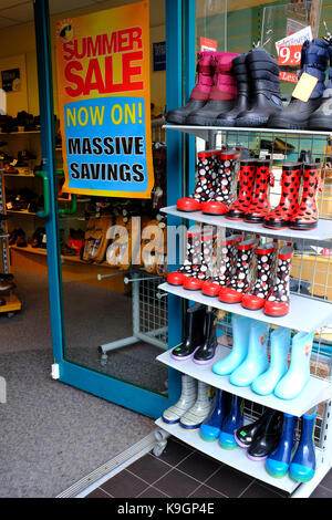 Magasin de chaussures à Fort William en Ecosse Banque D'Images