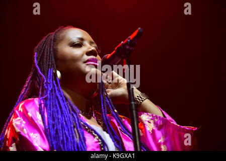 Singer lalah hathaway performing live in concert lors de mary j. blige's 'force d'une femme tour' au Fillmore Miami Beach au Jackie Gleason theaterin Miami Beach, en Floride. Comprend : lalah hathaway où : Miami Beach, Florida, United States Quand : 22 août 2017 Credit : johnny louis/wenn.com Banque D'Images