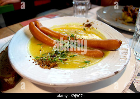 Soupe à la saucisse de Francfort Francfort, Allemagne - restaurant Banque D'Images