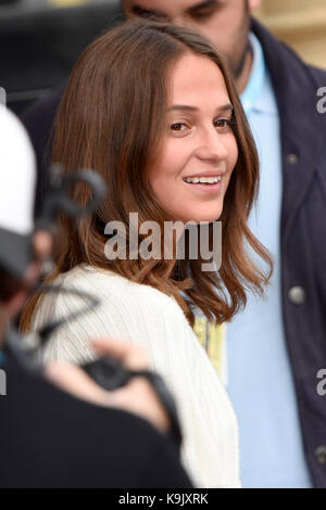 Saint-Sébastien, Espagne. 22 septembre 2017. Alicia Vikander arrive au 65e Festival du film de San Sebastian le 22 septembre 2017 à San Sebastian, Espagne. Crédit: Geisler-Fotopress/Alay Live News Banque D'Images