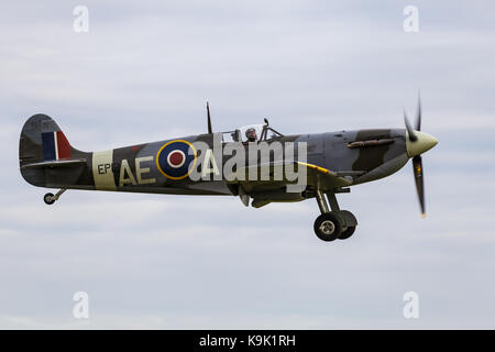 Cambridge, Royaume-Uni. Sep 23, 2017. Spitfire dans la bataille d'Angleterre de Duxford Air Show à Duxford, Royaume-Uni. Credit : Julian Elliott/Alamy Live News Banque D'Images