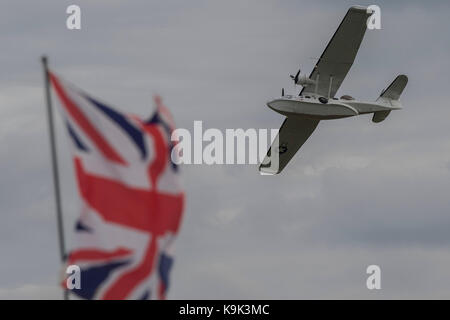 Duxford, UK. Sep 23, 2017. Un Consolidated PBY-5A Catalina flying boat ne son affichage - Duxford Bataille d'Angleterre ont lieu pendant le spectacle aérien (IWM) Imperial War Museum Duxford année du centenaire. Principe du Duxford rôle de station de combat de la Seconde Guerre mondiale est célébrée à la bataille d'Angleterre Air Show par plus de 40 avions historiques de prendre son envol. Crédit : Guy Bell/Alamy Live News Banque D'Images