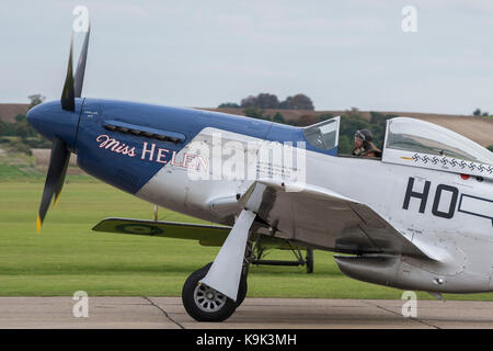 Duxford, UK. Sep 23, 2017. P50 Mustang taxi à la piste - La bataille d'Angleterre de Duxford Air Show qui aura lieu au cours (IWM) Imperial War Museum Duxford's année du centenaire. Principe du Duxford rôle de station de combat de la Seconde Guerre mondiale est célébrée à la bataille d'Angleterre Air Show par plus de 40 avions historiques de prendre son envol. Crédit : Guy Bell/Alamy Live News Banque D'Images