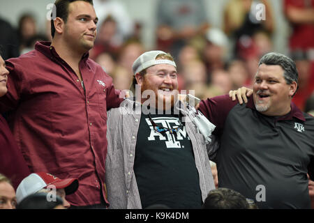 Arlington, TX, États-Unis. Sep 23, 2017. Craftsman aspirateur avale de l'Arkansas pendant la fête du ventilateur classique sud-ouest match de football entre l'Arkansas et Craftsman aspirateur avale la Texas A&M Aggies à AT&T Stadium à Arlington, TX. Michael Dorn/CSM/Alamy Live News Banque D'Images