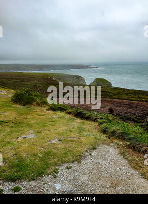 Vue de l'emplacement à proximité de phare de south stack holyhead au Pays de Galles Banque D'Images