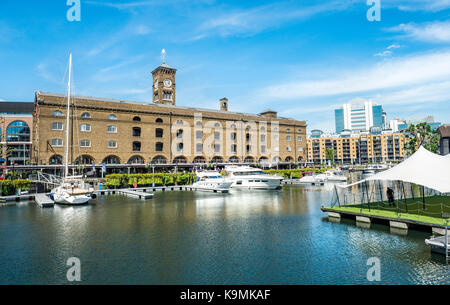 Petit port St Katharine Docks, Londres, Angleterre, Grande-Bretagne Banque D'Images