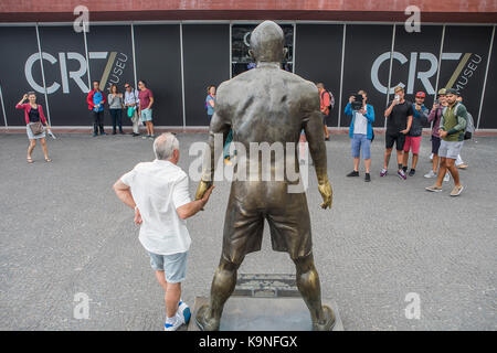 Statue de Cristiano Ronaldo. Musée CR7, Funchal, Madère, Portugal Banque D'Images