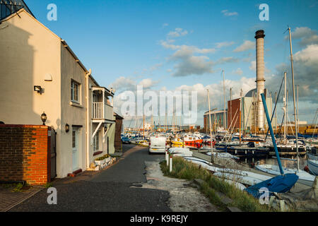 Soirée d'été à Shoreham port, Southwick, West Sussex, Angleterre. Banque D'Images