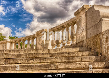 Escalier d'un château à Prague.escalier à colonnes, l'ancien bain,les ruines des anciennes civilisations Banque D'Images