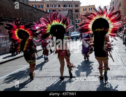 Rome, Italie. 29Th sep 2017. La 2ème édition de la san lorenzo carnaval, une journée de musique, culture, vie sociale et une parfaite intégration avec Notting Hill's Caribbean Carnival, qui a lieu chaque année à Londres crédit : patrizia cortellessa/pacific press/Alamy live news Banque D'Images