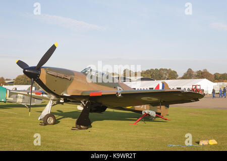 Cambridge, Royaume-Uni. 24 septembre 2017. Avion historique alignés et en préparation pour la bataille d'Angleterre de Duxford Air Show à Duxford, Royaume-Uni. Credit : Julian Elliott/Alamy Live News Banque D'Images