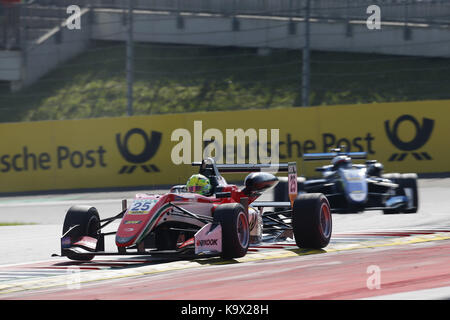 25 mick schumacher (deu, Prema Powerteam fr, dallara f317 - mercedes-benz), 62 ferdinand Habsbourg (AUT, Carlin, dallara f317 - Volkswagen), FIA Formula 3 European Championship, ronde 9, course 1, red bull ring (Autriche), 21. - 23 septembre 2017. | verwendung weltweit Banque D'Images