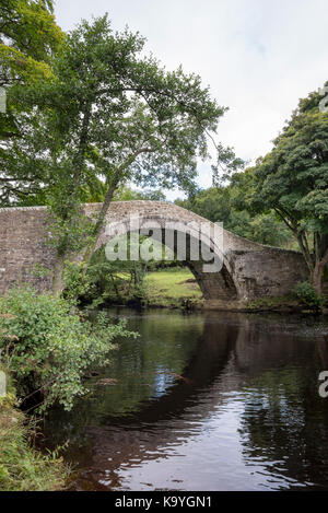 Ivelet bridge près de gunnerside dans swaledale, Yorkshire Dales, Angleterre Banque D'Images