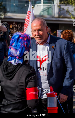 Vancouver, Canada. Sep 24, 2017. Le Premier Ministre de la Colombie-Britannique, John Horgan à la Marche pour la réconciliation, Vancouver, Colombie-Britannique, Canada. Crédit : Michael Wheatley/Alamy Live News Banque D'Images