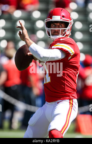 Carson, ca. Sep 24, 2017. Kansas City Chiefs quarterback Alex Smith # 11 l'échauffement pour la NFL Kansas City Chiefs vs Los Angeles Chargers à Stubhub Center de Carson, ca le 24 septembre 2017. (Photographe complète absolue & Company Crédit : Jevone MarinMedia.org/Cal Moore/Sport Media Network Television (veuillez contacter votre représentant des ventes pour l'utilisation de la télévision. Credit : csm/Alamy Live News Banque D'Images