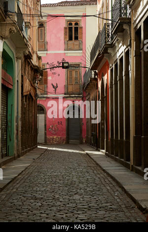 Vieux bâtiments sur la ville historique de Travessa do Comércio, Centro, Rio de Janeiro, Brésil, Amérique du Sud Banque D'Images