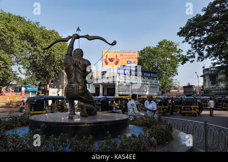 Route de khar railway station, Mumbai, Maharashtra, Inde, Asie Banque D'Images