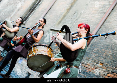 FERRARA, ITALIE - 12 août 2012 : Buskers Festival est un événement international d'artistes de rue. Banque D'Images