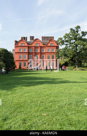 Kew Palace à Kew Gardens - un jardin botanique dans le sud-ouest de Londres, contenant la plus grande et la plus diversifiée des spécimens botaniques dans le monde. Banque D'Images