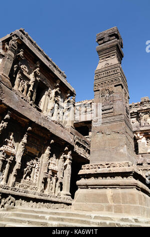 Les temples bouddhistes s'ennuyer dans les roches dans la ville d'Ellora en Inde, Maharashtra, Inde (UNESCO) Banque D'Images