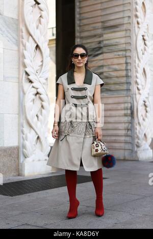 Blogger tamara kalinic posant dehors de la Stella jean défilé lors de la fashion week de milan - 24 sept 2017 - Photo : manhattan piste/valentina ranieri ***pour un usage éditorial uniquement*** | verwendung weltweit Banque D'Images