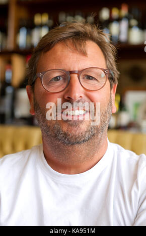 Cuisinier/restaurateur mitch tonks de l'hippocampe restaurant, Dartmouth, Devon, UK Banque D'Images