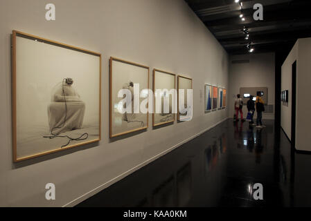 Institut du Monde Arabe (IMA) abrite la deuxième Biennale de la photographie dans le monde arabe contemporain, paris france Banque D'Images